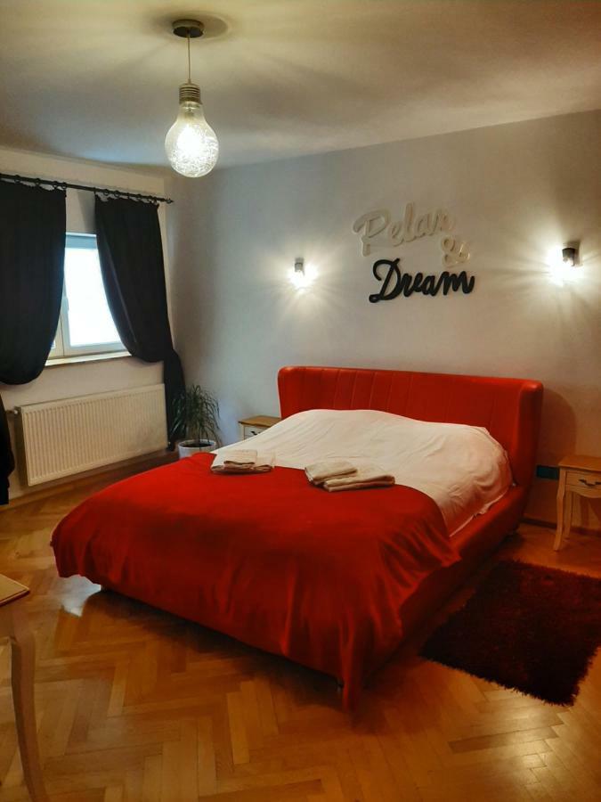 Luky10 Braşov Exterior foto